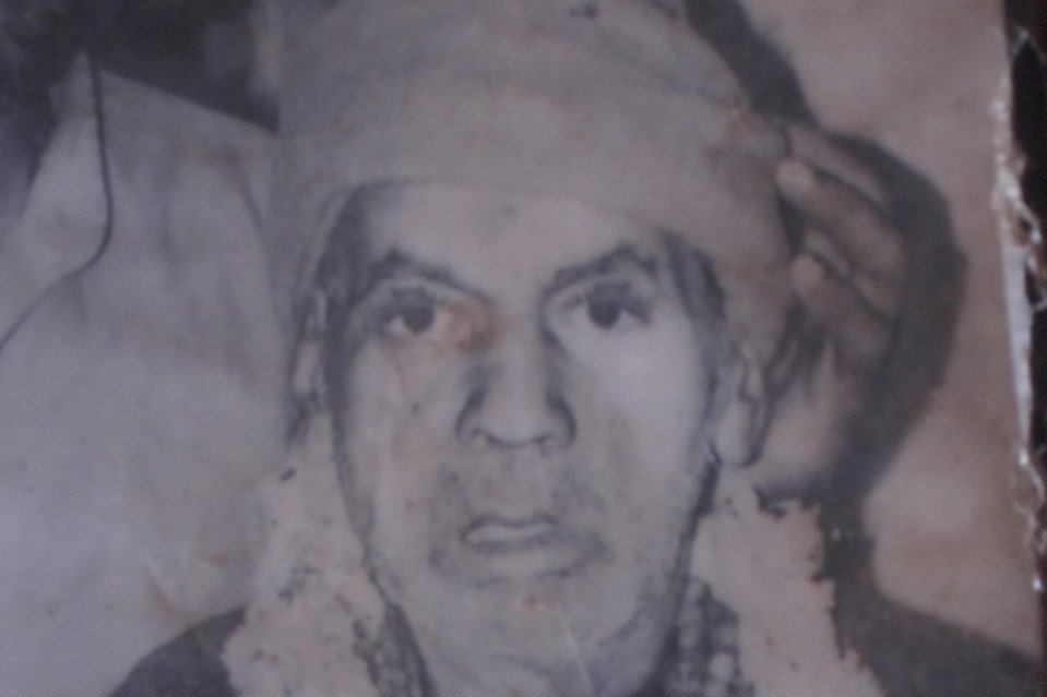 U2Brutus_off's tweet image. இவன் பெயர் அபிராம் தாஸ் (பார்ப்பனர்).. இவன்தான் 22.12.1949 அன்று நள்ளிரவில் பாபர் மசூதிக்குள் புகுந்து குழந்தை ராமர் சிலையை வைத்தவன்.. இதற்கு பிறகுதான் அயோத்தியை வைத்து RSSன் அரசியல் கட்டமைக்கப்படுகிறது.. இதே formula-வைத்தான் இன்று மதுரையிலும் சங்கிகள் நடத்த…