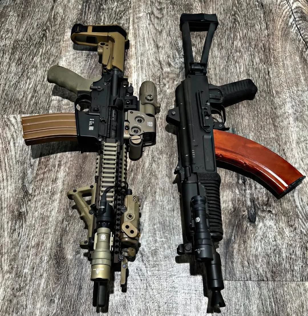 FirearmFury's tweet image. Left or Right?