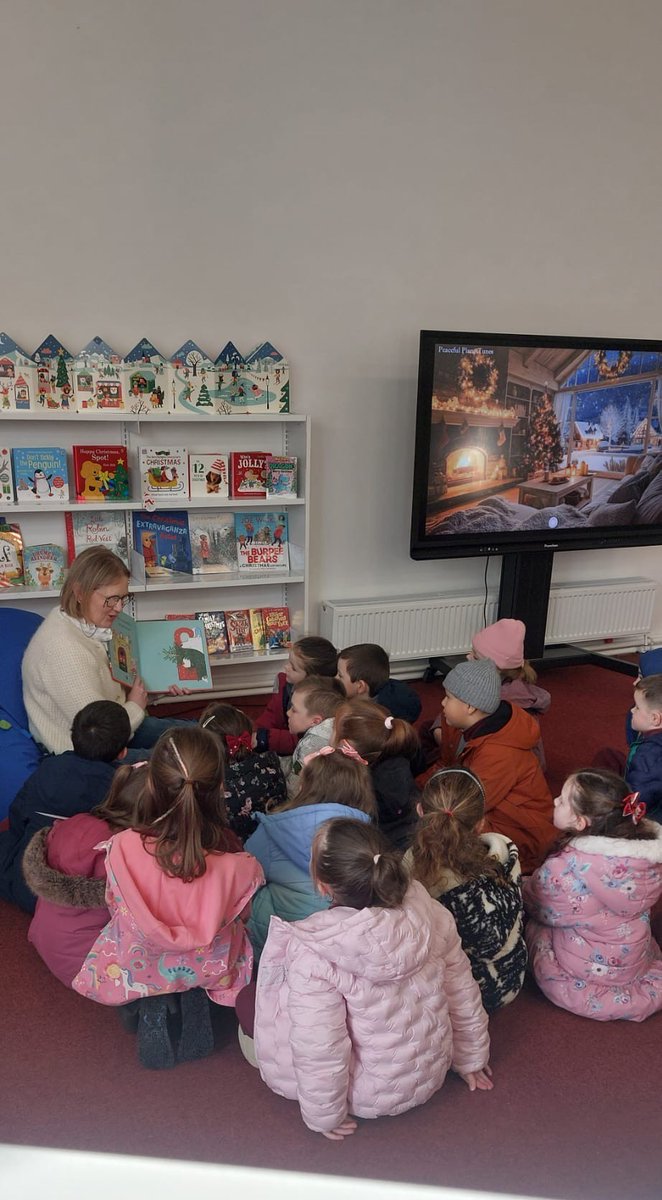 limklibraries's tweet image. It was a magical morning in #NewcastleWestLibrary last week when Senior Infants from Monagea NS turned on the Christmas tree lights 🎄
They enjoyed making decorations and a festive storytime with staff member Donna ☃️

#LimerickLibraries #locallibrary #Christmas #Christmas2025