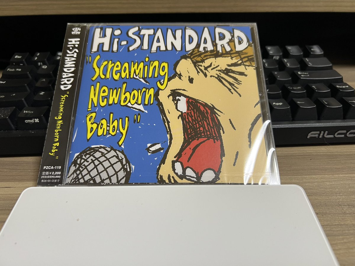 MHTcode_Alex's tweet image. Growing up
Angry fist
Making the road
Love is battlefield
The Gift

中学生からずっと聴いてたハイスタの新アルバムが届きました

私の誕生日に発売したので勝手になんか縁があるのかなと思ってます

俺たちはいつも輝いていたい‼️👊