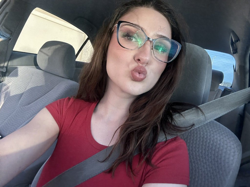 curvyana🇺🇲 tweet media