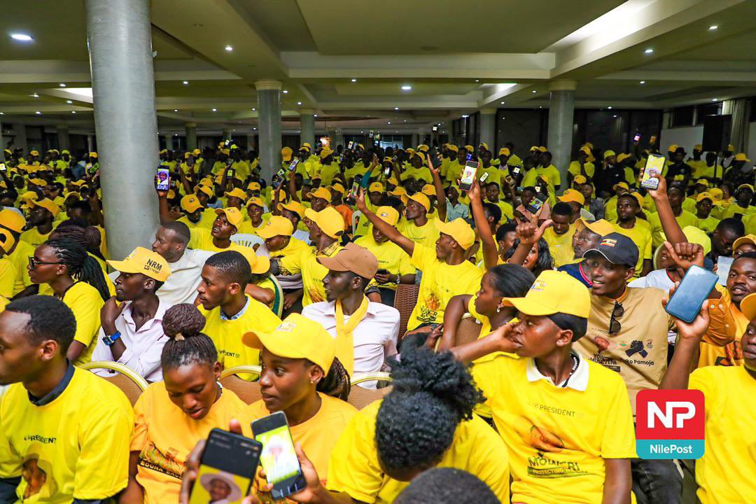 Stevenkamugira's tweet photo. This is what we call love for Mzee and CDF 🩷🇺🇬🚌👍🫡 https://t.co/Y1cGCLKIn0