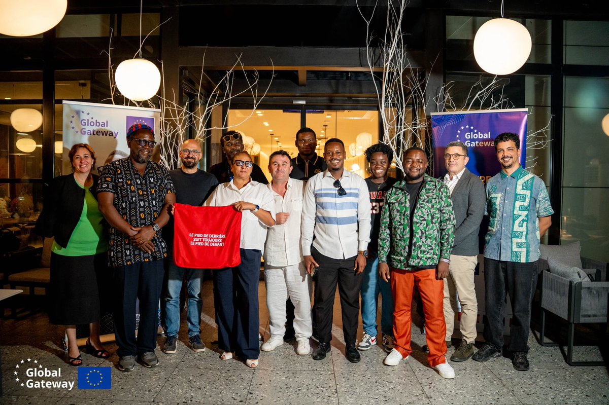 BonasFotio's tweet photo. 🎙️ Derrière les scènes du #DOMAF14, j’ai animé une riche conversation entre @didiertoko DA du @domafest et Sébastien Dibling, chef de Coopération de l’ @UEauCameroun sur le dév. des industries culturelles et créatives au Cameroun,avec de brillants intervenants autour de la table. https://t.co/GXOKm4wYBB