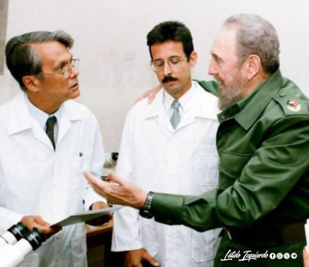 Latido_Izquierd's tweet photo. ¡Hoy celebramos el Día de la Medicina Latinoamericana!

Este día resuena con el principio defendido por Fidel: la salud como derecho fundamental del pueblo. Un legado que se traduce en solidaridad y en la misión de llevar bienestar a cada rincón de nuestra América.
#CubaPorLaVida https://t.co/fY2vjKm9Pa
