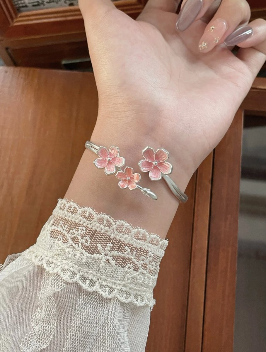 cune ⋆˚✿˖° tweet media