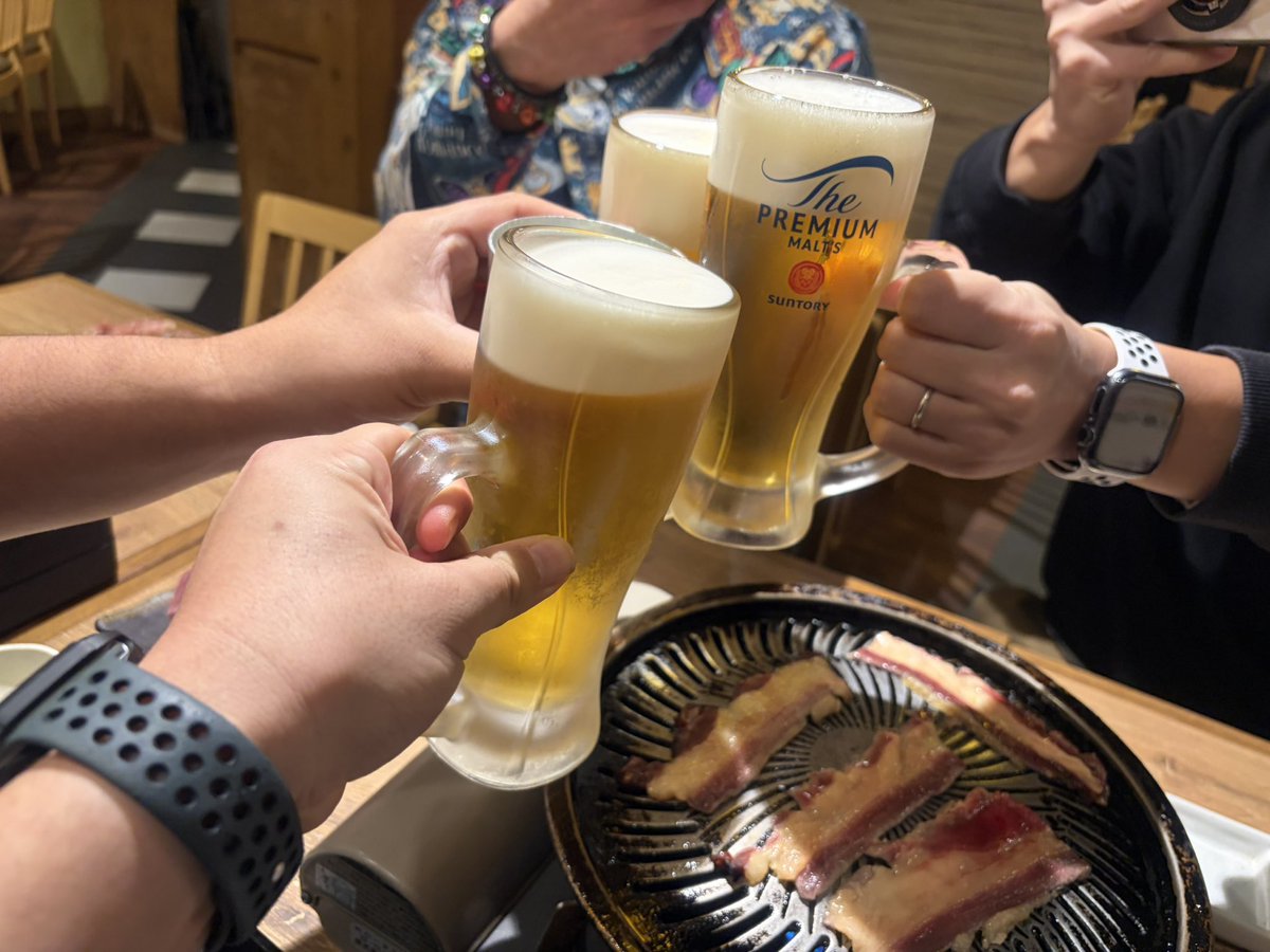 昨日仲良い友達で忘年会やろうぜ！ってなって12月全部の日付でアンケート取って結局今日になったのおもろすぎる。