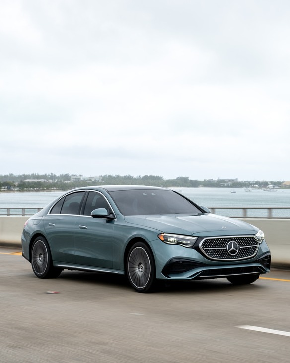 MahavirMercedes's tweet image. Every journey deserves a touch of the extraordinary. The Mercedes-Benz E-Class.

#EClass #MercedesBenzIndia #MercedesBenzMahavirMotors #MahavirMotors