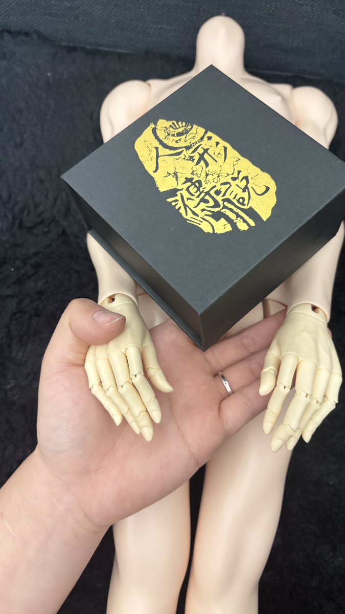 #트인덕장터 돌패밀리 노멀 75 바디 어덜트 파츠 포함으로 18만원에 팝니다 루츠 관절손 88000원이구요 바디와 함께 구매시 85000원에 네고해드려요! 
오픈카톡으로 연락해 주세요!
open.kakao.com/o/sZ7t3v3h