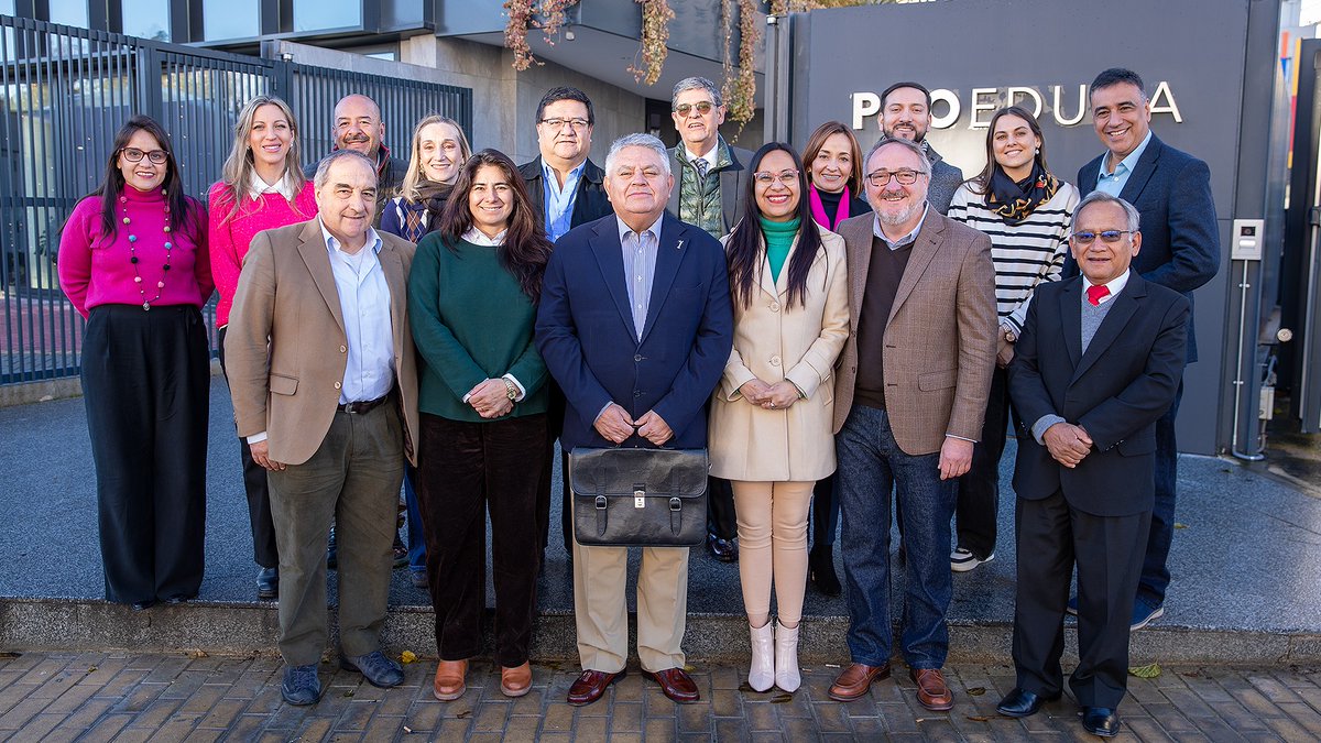 📸🌎 Hoy, en la sede de <a href="/GrupoPROEDUCA/">Grupo PROEDUCA</a> al que pertenece #UNIR, visita de rectores y académicos latinoamericanos en el marco y previa de las XV Jornadas de Futuro en Español en La Rioja, organizadas por <a href="/lariojacom/">lariojacom</a> y <a href="/vocentoeventos/">vocentoEventos</a>, con la colaboración de UNIR, y los ponentes: