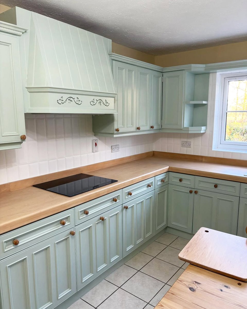 FiddesWoodCare's tweet photo. Check out this beautiful worktop restoration by LB French Polishing &amp; Painting transforming these kitchen worktops with Fiddes Ultra Raw Hard Wax Oil 😍👌🏻

Get yours today 👇
https://t.co/7SpLgBKCav

#Fiddes #HardWaxOil #UltraRaw #KitchenRenovation #FiddesCustomers #WoodFinished https://t.co/wrnoubA7qp
