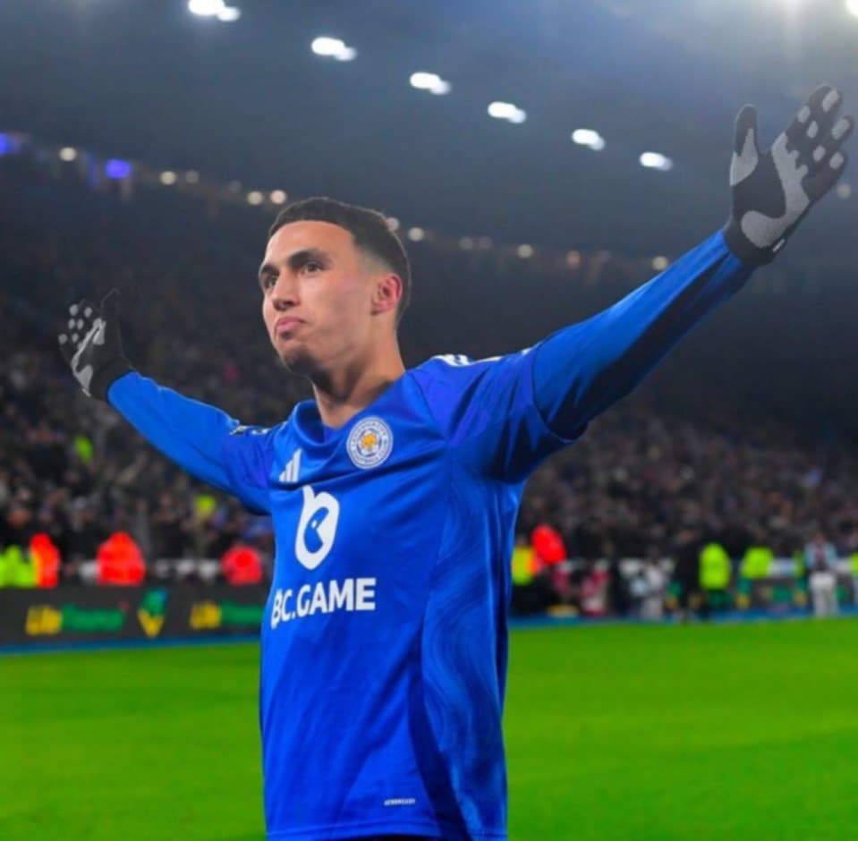 lee1978lcfc's tweet image. A year ago today Ruud Van Nistelrooy took charge of his first game as Leicester manager as we beat West Ham 3-1 at the King Power ... In fairness it was probably his highlight 💩
Vardy ⚽ 
Bilal ⚽
Daka ⚽ 
#lcfc #memories 💙🦊