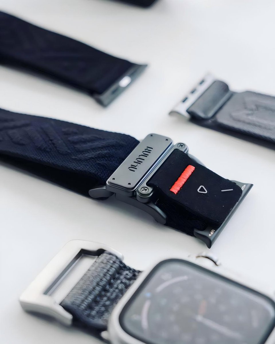 aulumu_official's tweet photo. Enjoy the design on your wrist with no burden. Our C03 with a floating weaving design helps you enjoy your watch all day long✨

#applewatchcase #applewatch #AppleWatchUltra #giftforhim #aulumu #aulumu #aulumucase https://t.co/EScaCTnWnm