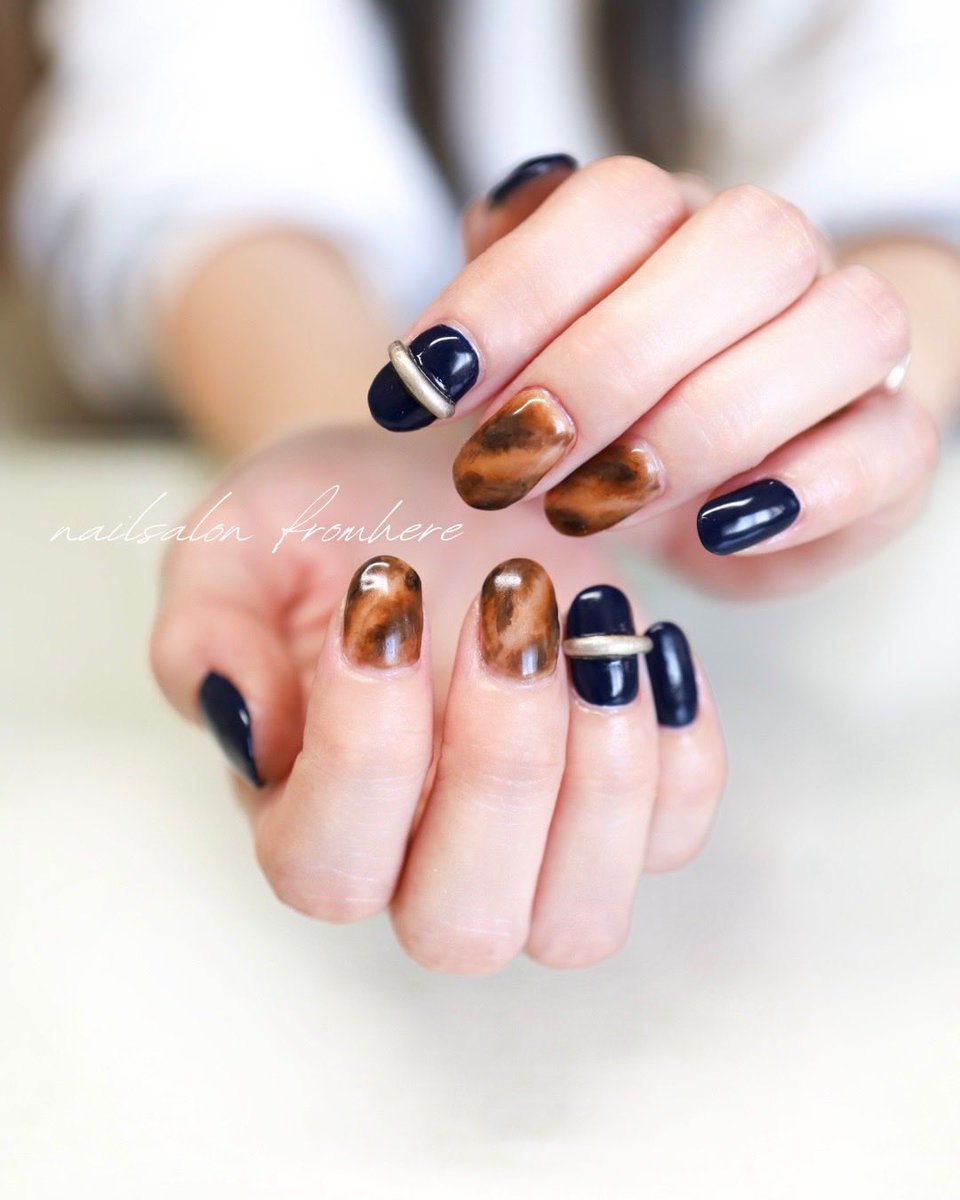 Marie_k0830's tweet photo. 今月のネイル💅
美を意識するといい週間だったから、たまたまネイルも美容院も予約してて、自分すごいじゃん👌
って感じでした😍 https://t.co/b9tG1jEjL1