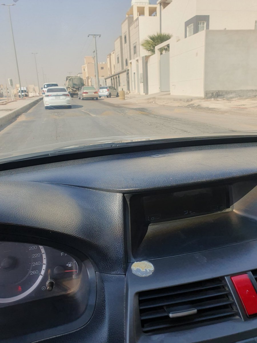Famous_511's tweet photo. نتمنى من بلدية العيينة والجبيلة النظر في وضع المطبات الاصطناعية في الجبيلة مطبات امام المنازل !!
والغريب جدا في التقاطعات المهمه لا يوجد أي مطبات أو لوحات إرشادية!؟
@aloiayenahnet
@om_gov_sa
@DiriyahMunici
@Dir0iyahMunici
@NFCGT
@jubailahnews
@soutaljazeera
#الدرعية https://t.co/FQL89eyTRO
