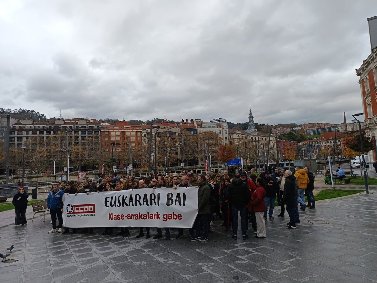 🗨️Por el euskara y por una política lingüística para TODA la clase trabajadora

CCOO - Euskadiren konpromisoa euskararen aldekoa da, baina baita langile klase osoaren eskubideak defendatzearena ere❗❗