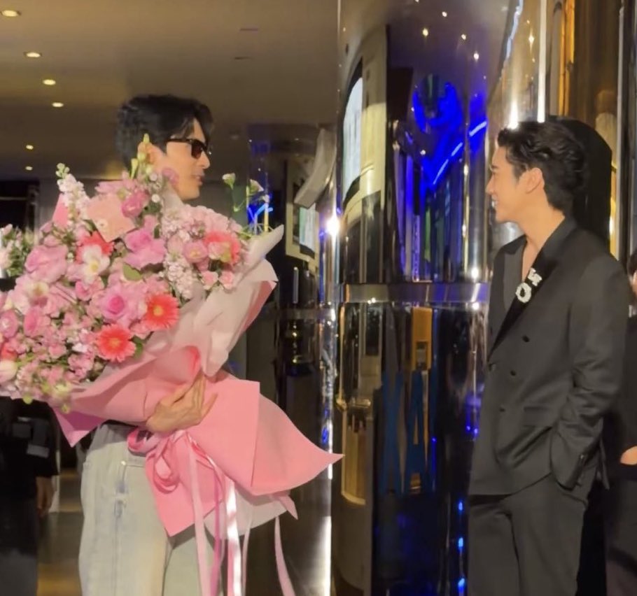 lllooktarn's tweet image. 