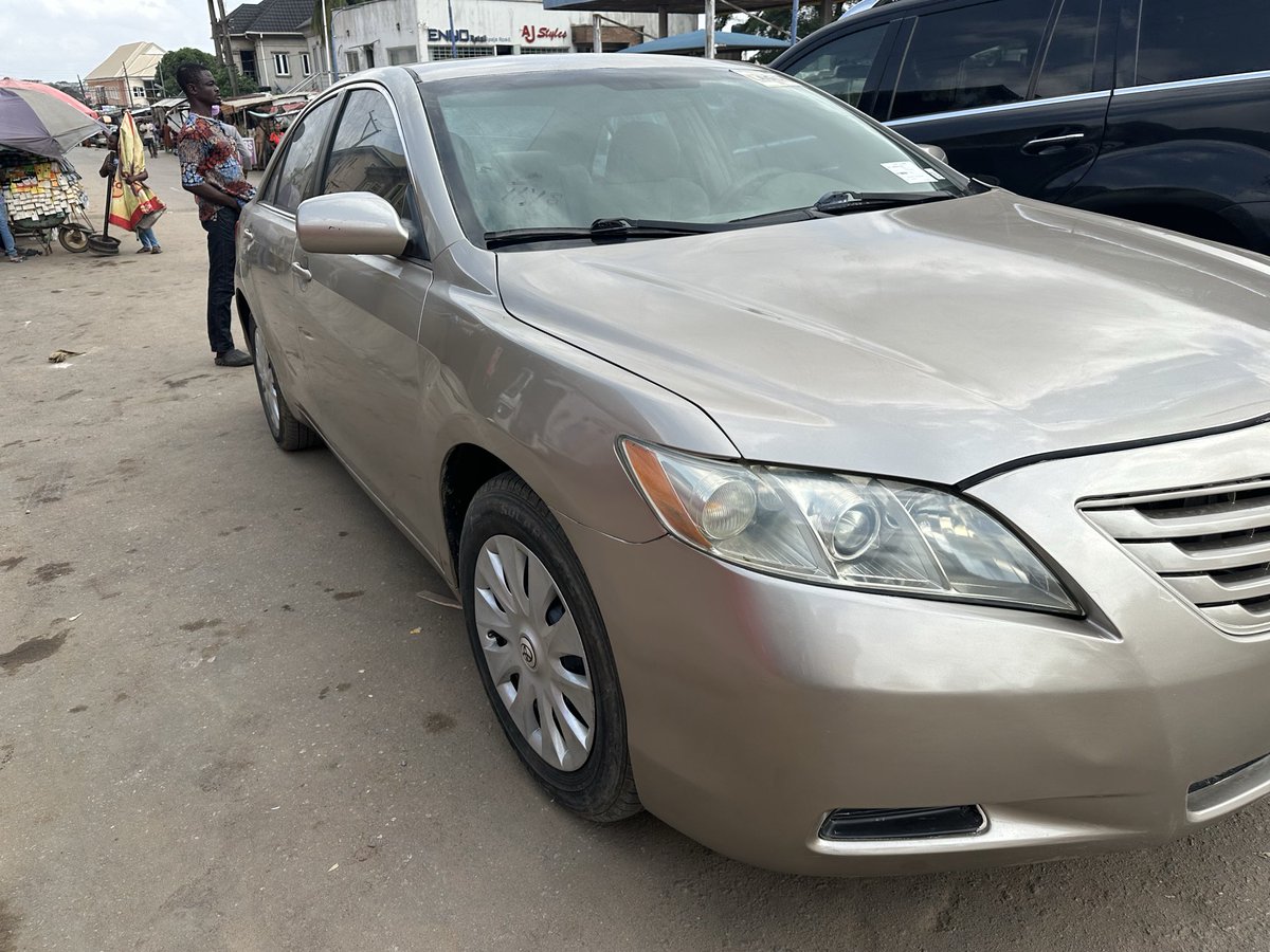 kris_nizzy's tweet photo. @instablog9ja FOR SALE — Toyota Camry 2007 LE (Foreign Standard, First Body)

Super sharp and extremely clean 2007 Toyota Camry just arrived from Texas.
first body, zero fault.
Buy and drive straight.
Location: [iyana ipaja Lagos]
Price: 9.2 Million
Serious buyers only. Car speak for itself. https://t.co/68Ube6tDQO