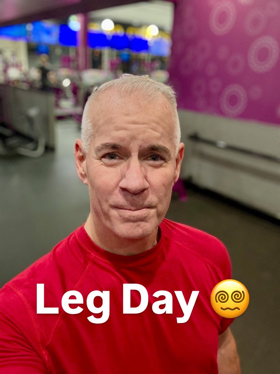 Delta06Running's tweet image. Hump Day and Leg Day! I hope you have a great day, my running friends

#delta06running #myrunningpartnerisbetterthanyours #fallrunning