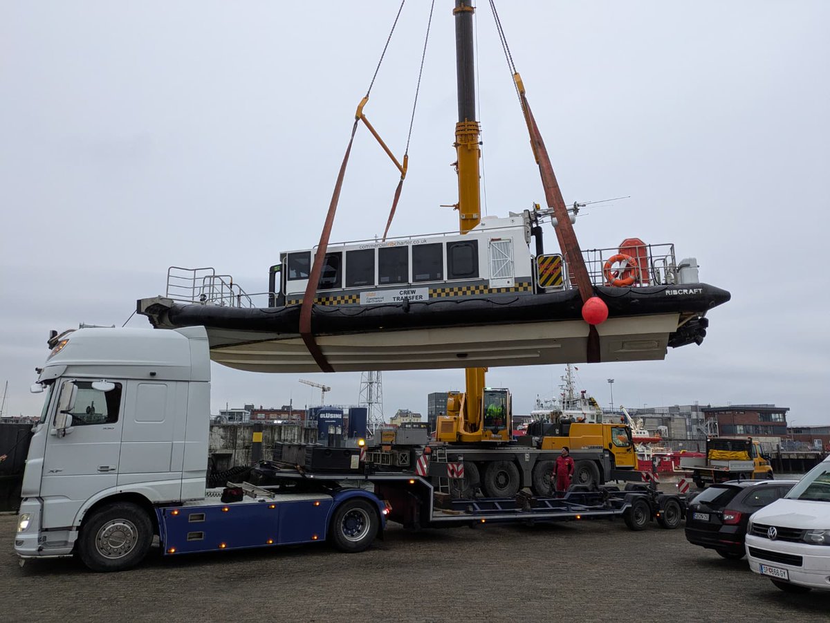 CRC Voyager returning back to the UK from Germany after a long, hardworking season. Ready for some scheduled maintenance and refit work.
#crewtransfervessel #commercialribcharter