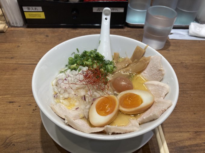 今日のお昼は弟と塩ラーメン そして仕事の合間をぬって漫画も進めてます… 毎日忙しすぎてアッという間に日々が過ぎていくのだ!