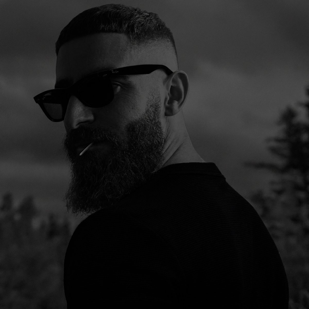 evolvee33's tweet image. Stop:
- fixing yourself
- seeking enlightenment
- trying to be present
- fighting your thoughts
- optimizing your peace

Start:
- noticing you&apos;re already here
- watching the seeking impulse
- letting thoughts pass
- being the space, not the content

The method is no method.
The…