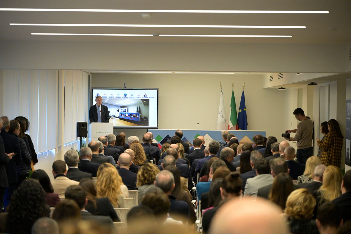 Adolfo Urso tweet media