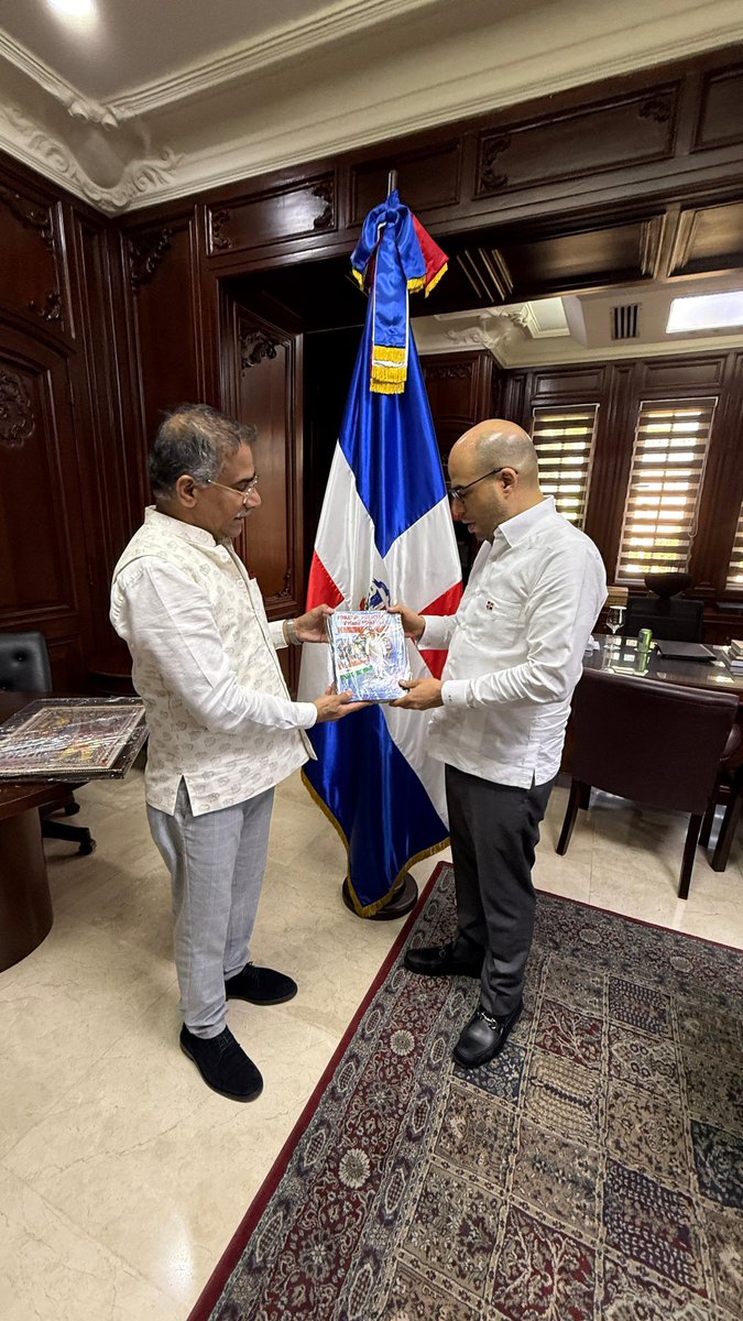 El embajador KD Dewal se reunió con S.E. Francisco Caraballo, Viceministro de Política Exterior Bilateral del Ministerio de Relaciones Exteriores de República Dominicana, e hizo balance de los asuntos bilaterales. Ambas partes se comprometieron a trabajar juntos para fortalecer