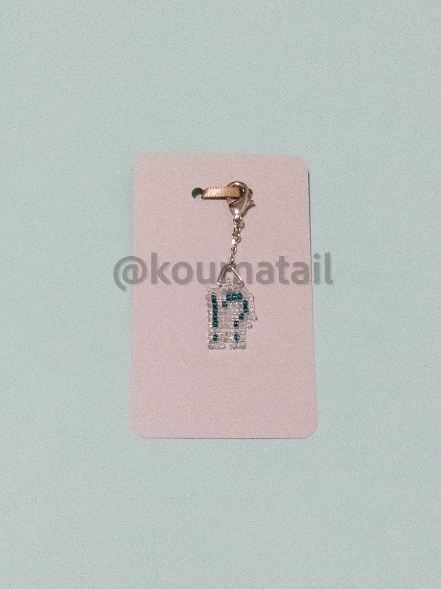 冬ド持ってくもの紹介
その1 ちっこいチャーム
カラバリがとても豊富。さりげないサイズで可愛い感じでっせ。
イヤリングとかピアスとかへの変更も承るつもりであります

#冬休みドット大作戦