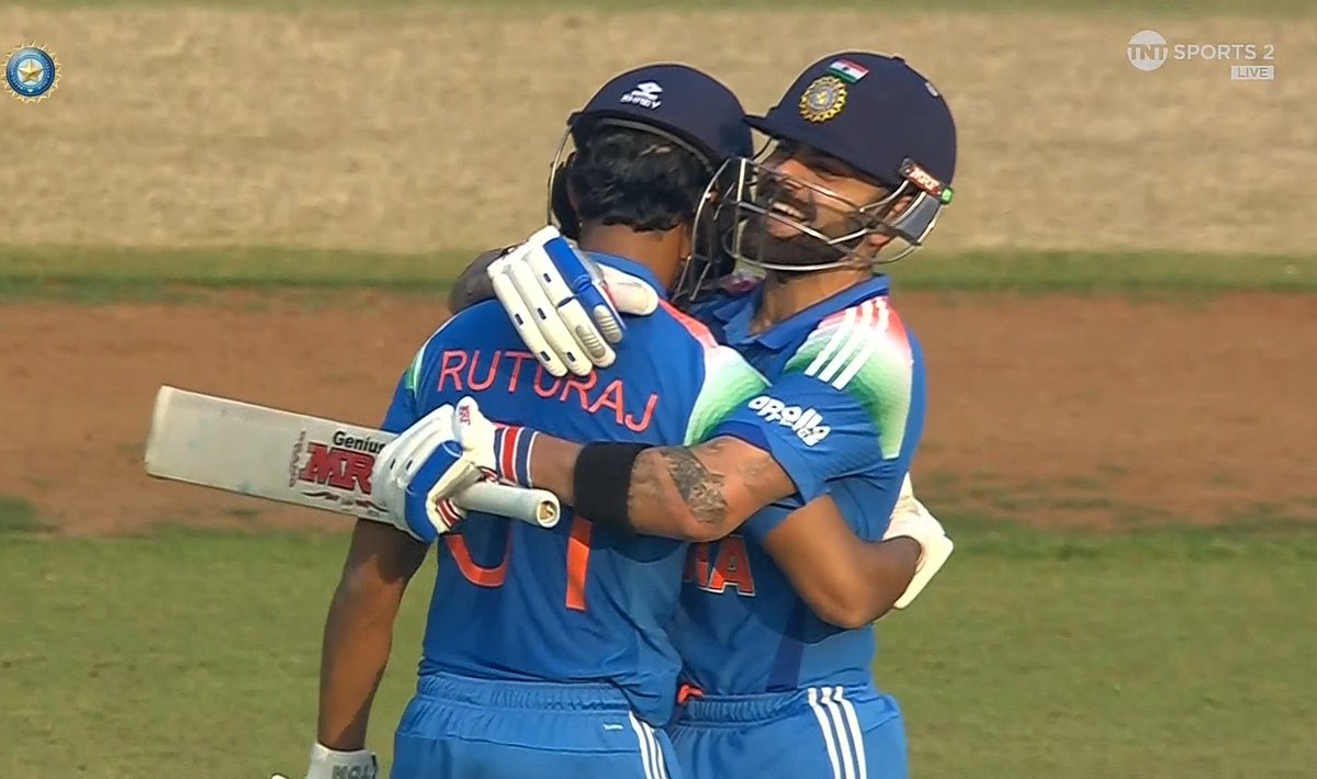 RichKettle07's tweet image. When the maiden odi centurian (Ruturaj Gaikwad) meets the highest odi centurian (Virat Kohli)

This combo is just 🔥