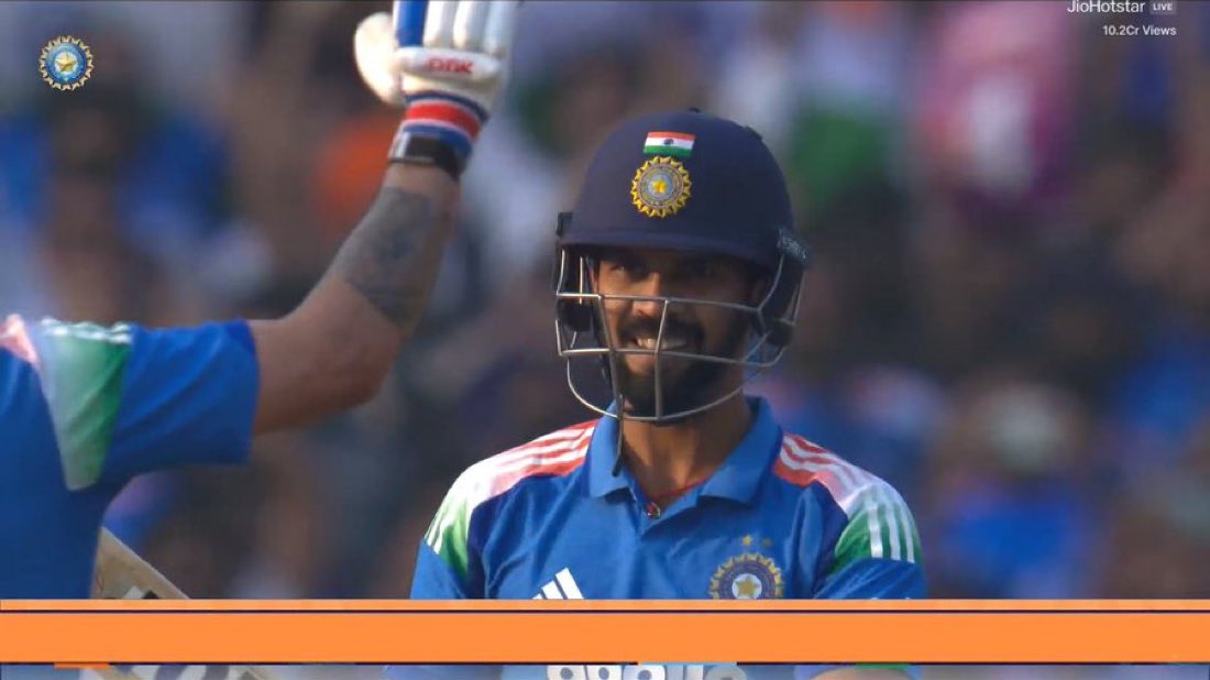 mufaddal_vohra's tweet photo. 1st fifty - 52 balls. 
Next fifty - 25 balls. 

ONE OF CRAZIEST ACCELERATIONS BY RUTURAJ GAIKWAD TO REACH HIS MAIDEN HUNDRED. https://t.co/QztOF2OIxj