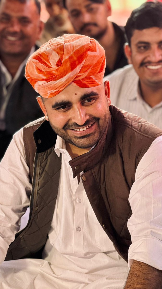 शिव विधानसभा से लोकप्रिय विधायक श्री रविंद्र सिंह भाटी को जन्मदिन की हार्दिक बधाई एवं शुभकामनाएँ।

ईश्वर से आपके उत्तम स्वास्थ्य एवं सुदीर्घ जीवन की मंगलकामना है।

<a href="/RavindraBhati__/">Ravindra Singh Bhati</a>