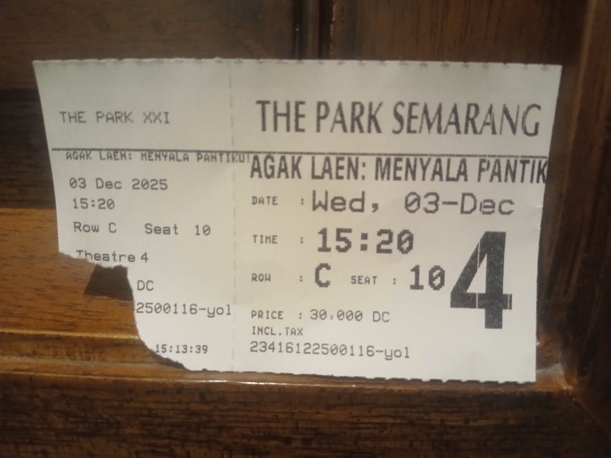 omd0n1's tweet photo. gak nyesel nyempatin nonton... emang agak laen film satu ini ❤️ https://t.co/i1knF9IwUO