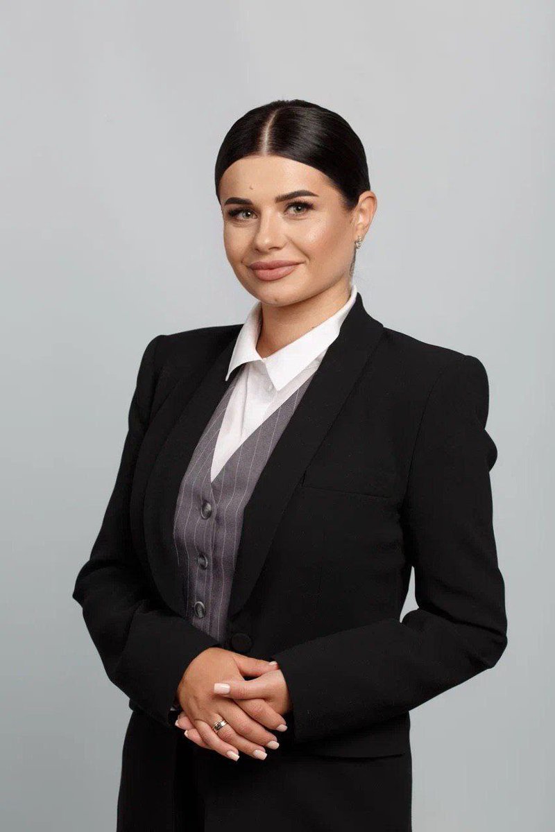 ObservMoldave's tweet photo. Tatiana Zalevskaya, âgée de trente-deux ans, a été élue présidente du Conseil suprême de Transnistrie. Sociologue de formation, elle dirigeait récemment la faculté d'administration publique et de sciences sociales et humaines de l'université Taras Chevtchenko de Transnistrie.
hmm https://t.co/YCuedC3arw