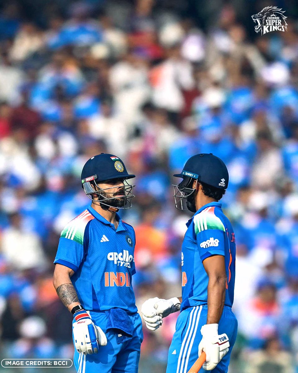 FanofRaina2's tweet photo. Maiden ODI HUNDRED 💯 for RUTURAJ 🌟.. No Slogging just Pure Classic Batting 💙.. And a Partnership between RU-KO is a TREAT to Watch 💥.. Loongway to Gooooo 🌟
.
#INDvSA https://t.co/Af6a3QpqUQ