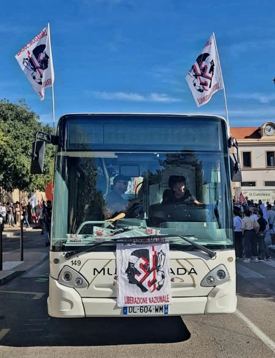 CUMUNICATU SIZZIONI AIACCIU 
SUSTEGNU À U STC È I PERSUNALI IN GREVA DI MUVITARRA.

Cori In Fronti porta u so sustegnu à i sciuffori di a sucietà di trasporti aiaccini.

Dans un contexte économique contraint, et de plus en plus difficile pour les familles corses, il est