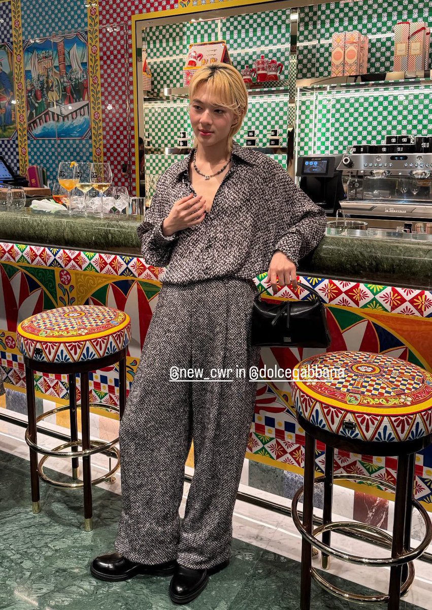 babimumeow's tweet image. Total look วันนี้เริ่ดมาก มี handbag สีดำด้วย👜🩶

ZEENUNEW AT DG CAFFE 
#DGCaffexZeeNuNew
#DolceGabbana

✿/ #NuNew : @CwrNew ˚𝜗𝜚.