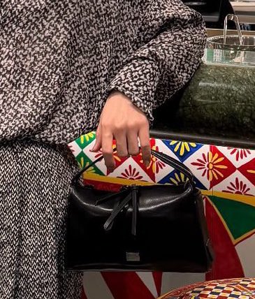 babimumeow's tweet image. Total look วันนี้เริ่ดมาก มี handbag สีดำด้วย👜🩶

ZEENUNEW AT DG CAFFE 
#DGCaffexZeeNuNew
#DolceGabbana

✿/ #NuNew : @CwrNew ˚𝜗𝜚.