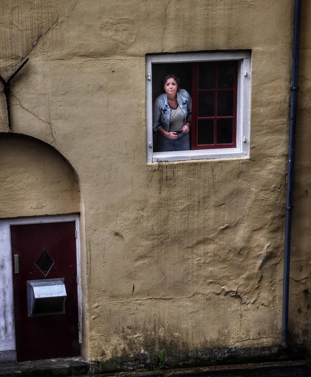 chrisbu03352910's tweet image. #AlphabetChallenge #WeekWforWindows 
Don&apos;t know if she was pleased to see me or not..☺
Utrecht.
📸