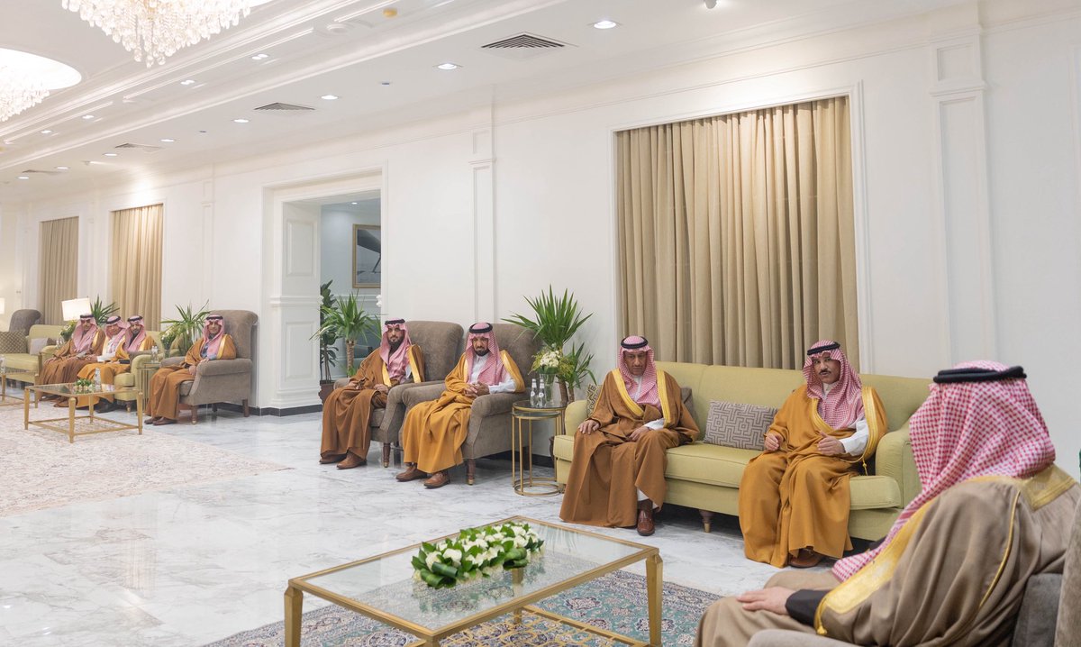 NorthborderSA's tweet image. سمو #أمير_الحدود_الشمالية يستقبل وكيل وزارة الداخلية ووكلاء إمارات المناطق .

spa.gov.sa/N2457762