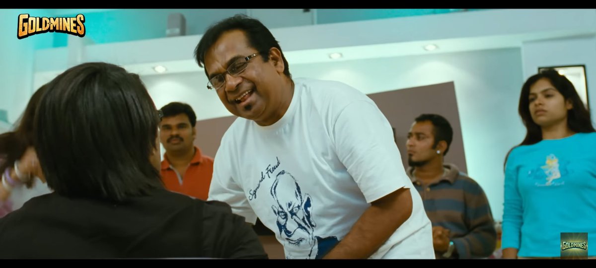 TheBussss's tweet photo. Bottles moyadaniki pilicharu ani vaallu fix ayyaka...century enduku kottav naana @Ruutu1331 https://t.co/dudVX2IHyr