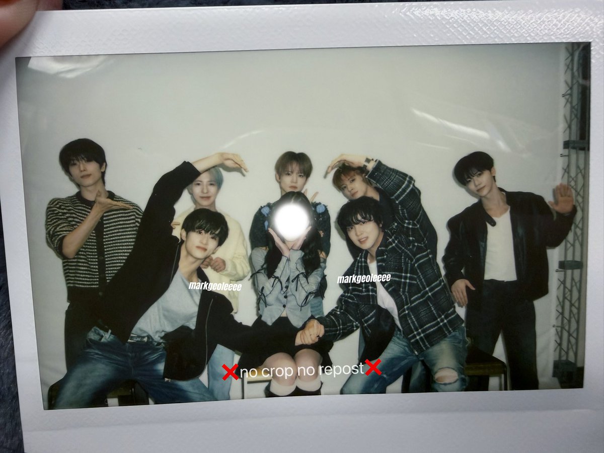 251203 사운드웨이브 포토 이벤트

it’s 맠동 day 축하해요 🎉

#마크 #해찬 #MARK #HAECHAN #NCTDREAM