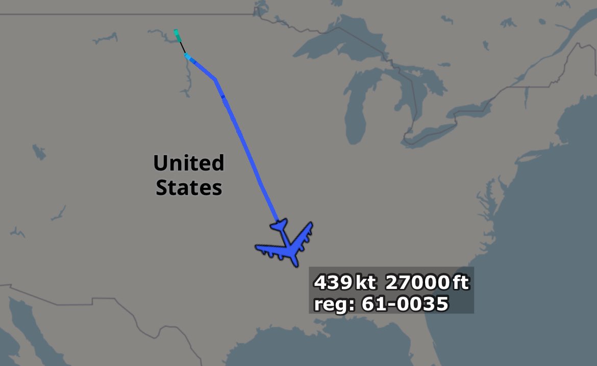 ArmchairAdml's tweet photo. #USAF United States Air Force

Boeing B-52 Stratofortress 1x
#AE58AF 61-0035 - PARKA 11

A B-52 from Minot AFB is currently headed South towards the Gulf of Mexico. I’d be willing to bet it’s either a flight of two, or more likely three. 

Tried to find it checking in with ATC but wasn’t able to.