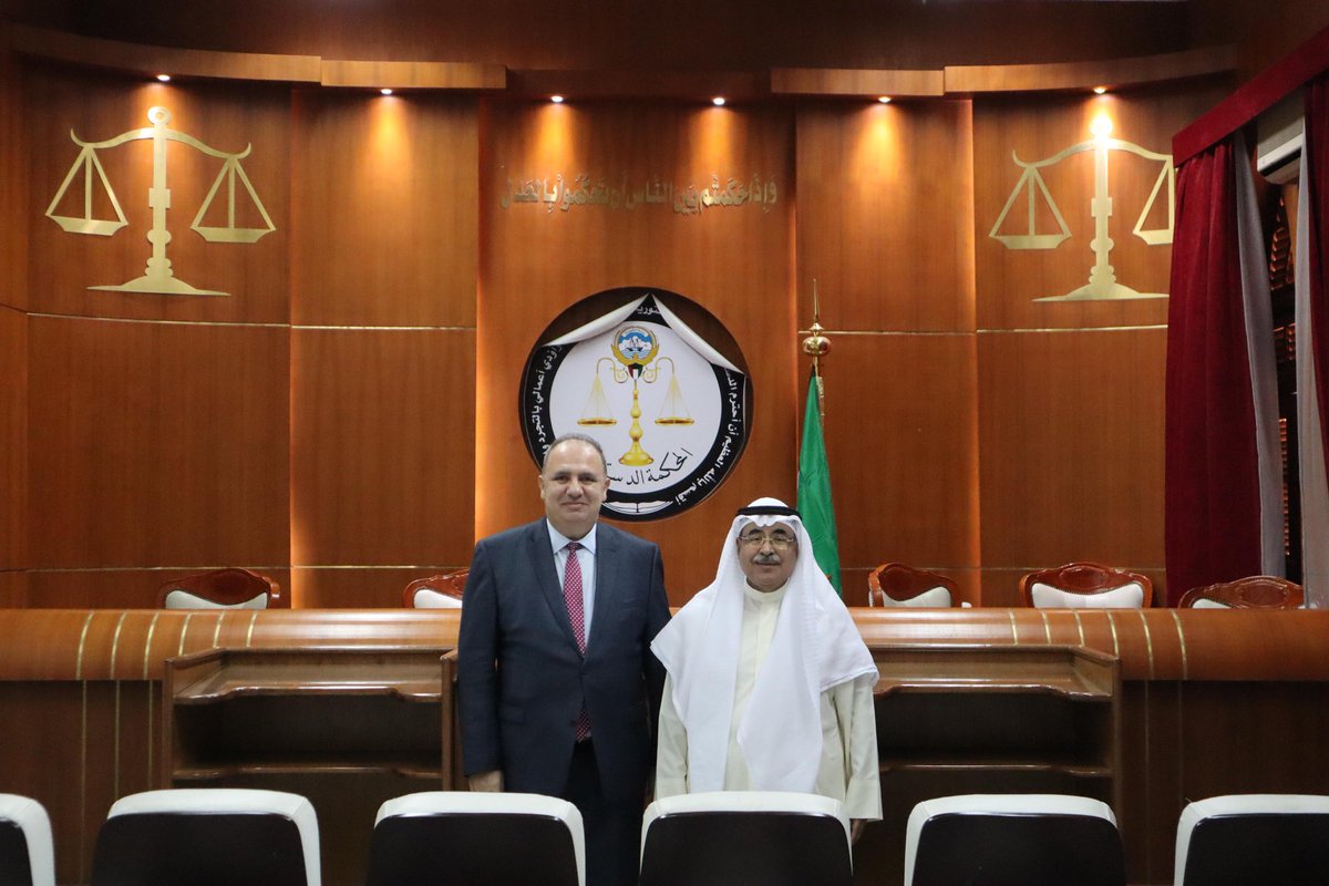 AzEmbKuwait's tweet image. خلال الاجتماع مع سعادة السيد عادل البحوه مستشار المحكمة الدستورية في دولة #الكويت ، ناقش السفير إميل كريموف مختلف جوانب العلاقات الثنائية.