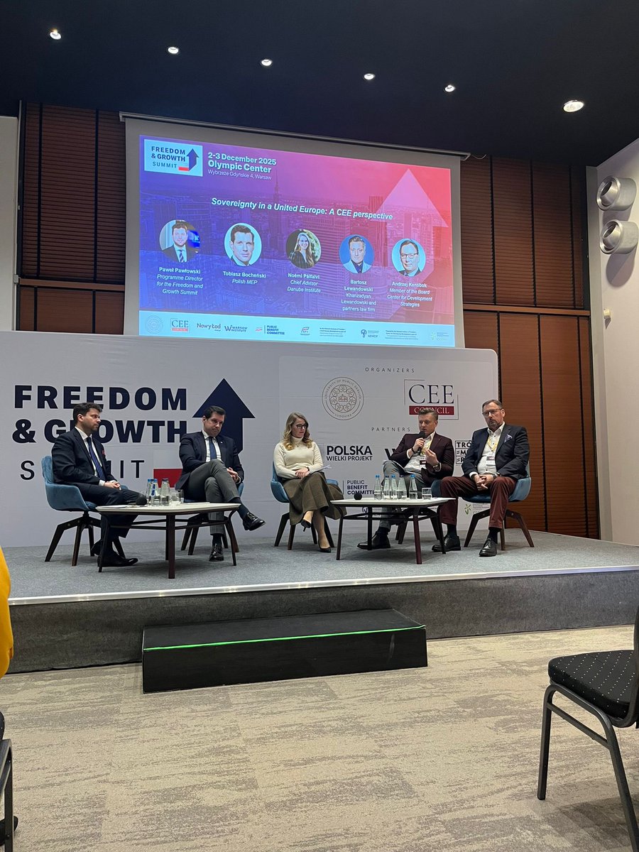 BartoszLewand20's tweet photo. Bardzo dziękuję za wczorajszy panel w trakcie Freedom and Growth Summit 2025 współorganizowany przez @ceecfoundation! https://t.co/faepCv72iM
