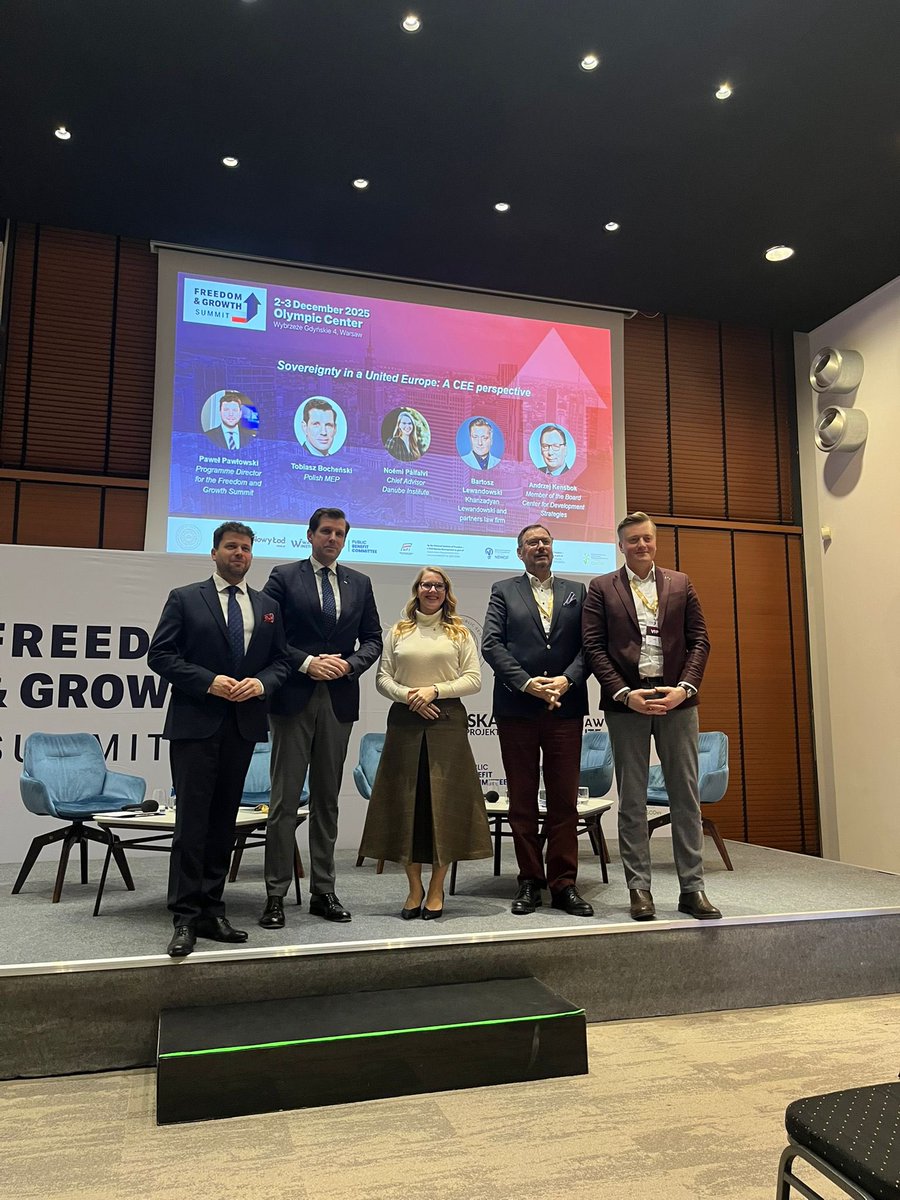 BartoszLewand20's tweet photo. Bardzo dziękuję za wczorajszy panel w trakcie Freedom and Growth Summit 2025 współorganizowany przez @ceecfoundation! https://t.co/faepCv72iM