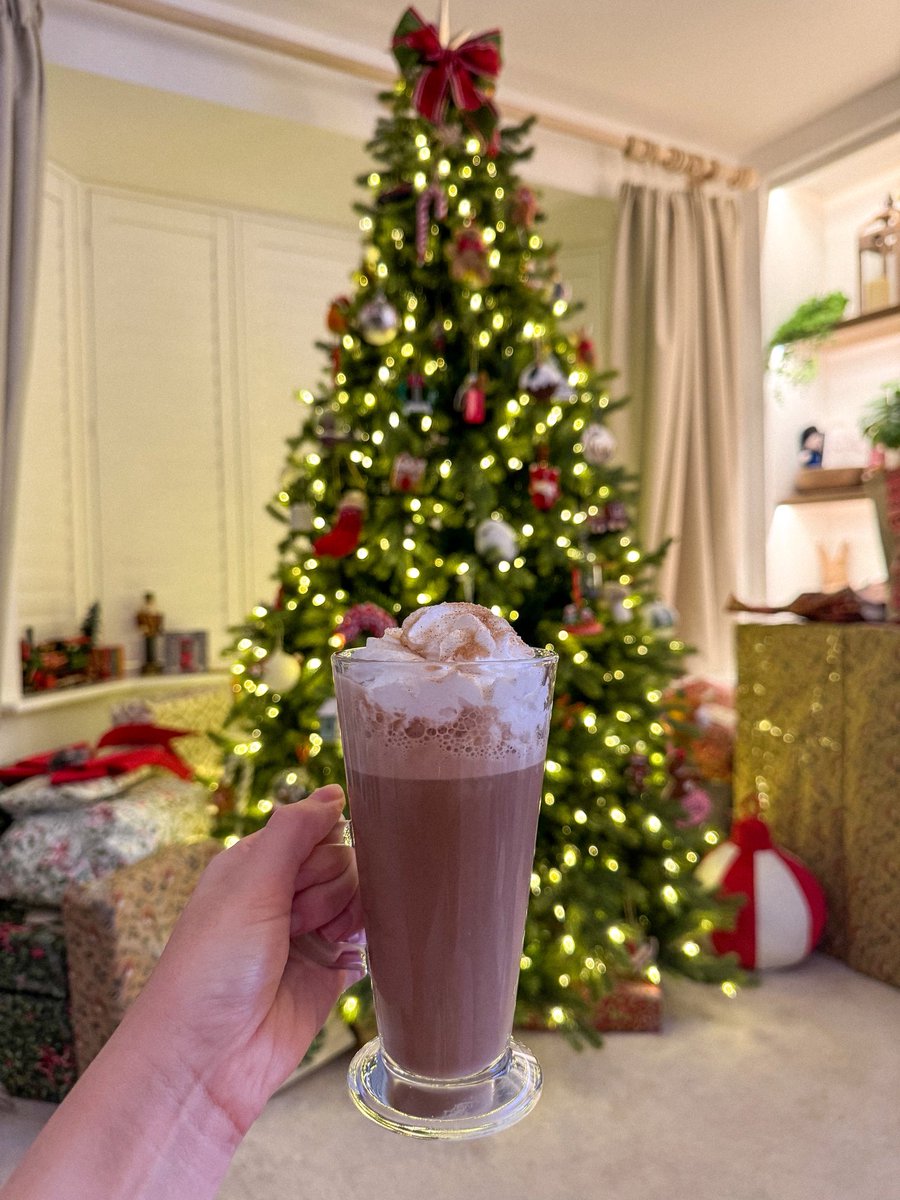 Happy December! 🎄🎅🏼☕️