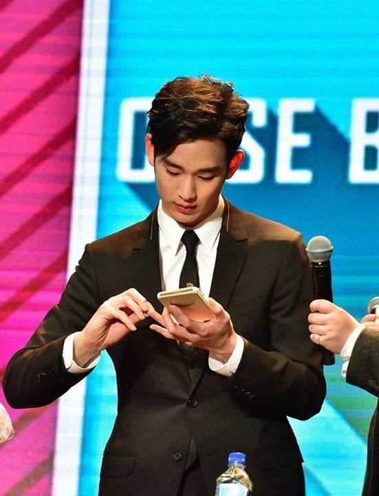 KimKimSarangHae's tweet image. Every attempt to manipulate coverage only reveals who’s desperate to hide behind it. Transparency exposes everything.

#KimSoohyun
Transparency Is Justice
#ClarityForSoohyun