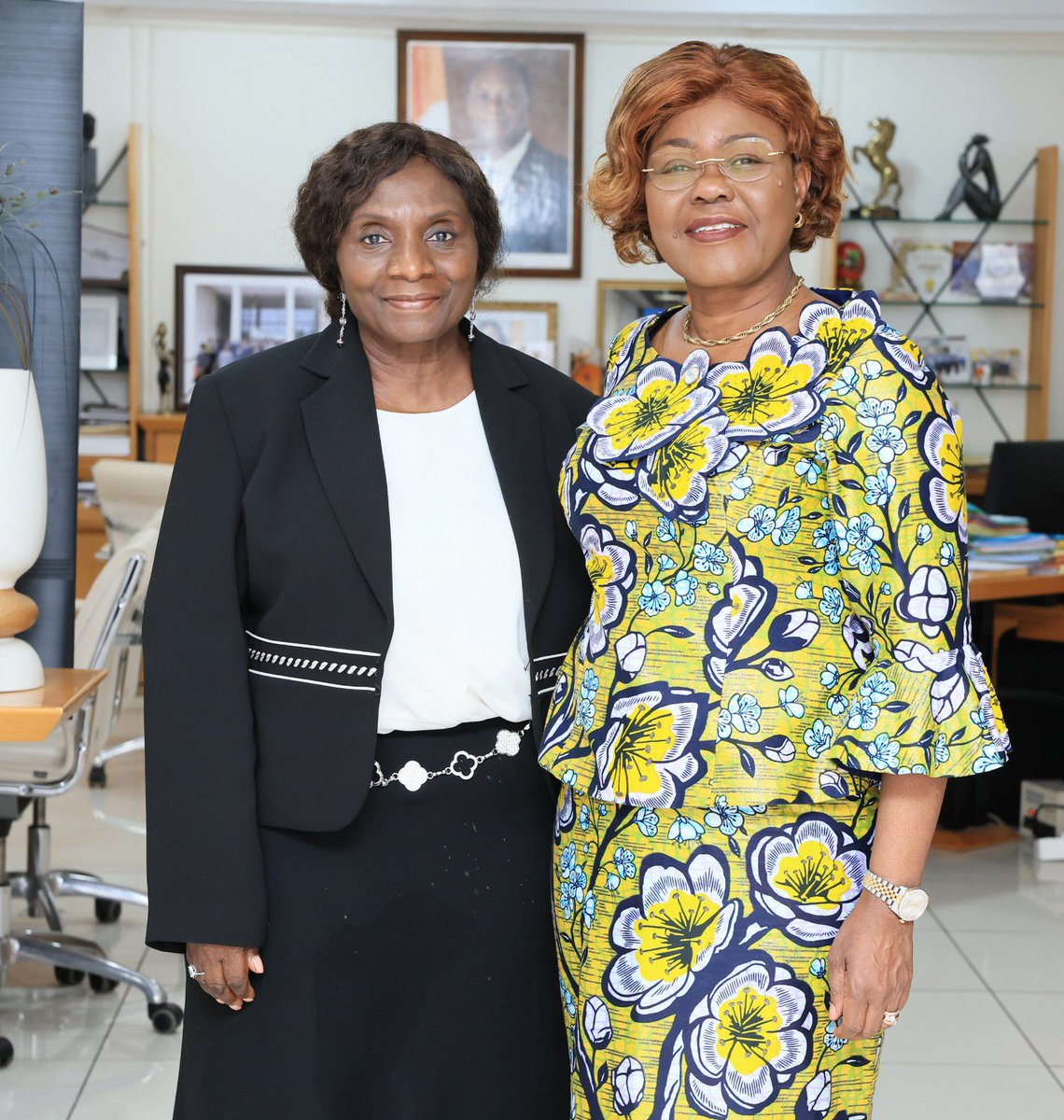 NialeKaba_Off's tweet image. 🟧Hier, j'ai eu le plaisir de recevoir en visite de courtoisie le Conseil d'Administration de la Banque Shelter Afrique @ShelterAfrique .
Des échanges fructueux sur nos perspectives communes en Afrique.

#NialéKaba #MEPD #ShelterAfrique