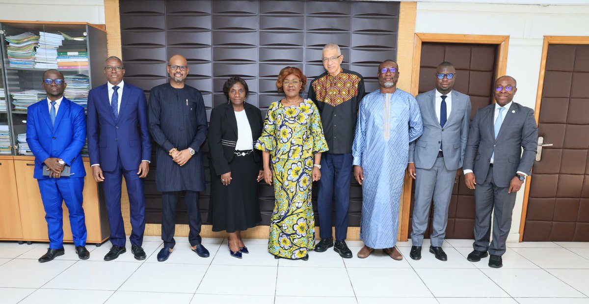 NialeKaba_Off's tweet image. 🟧Hier, j'ai eu le plaisir de recevoir en visite de courtoisie le Conseil d'Administration de la Banque Shelter Afrique @ShelterAfrique .
Des échanges fructueux sur nos perspectives communes en Afrique.

#NialéKaba #MEPD #ShelterAfrique