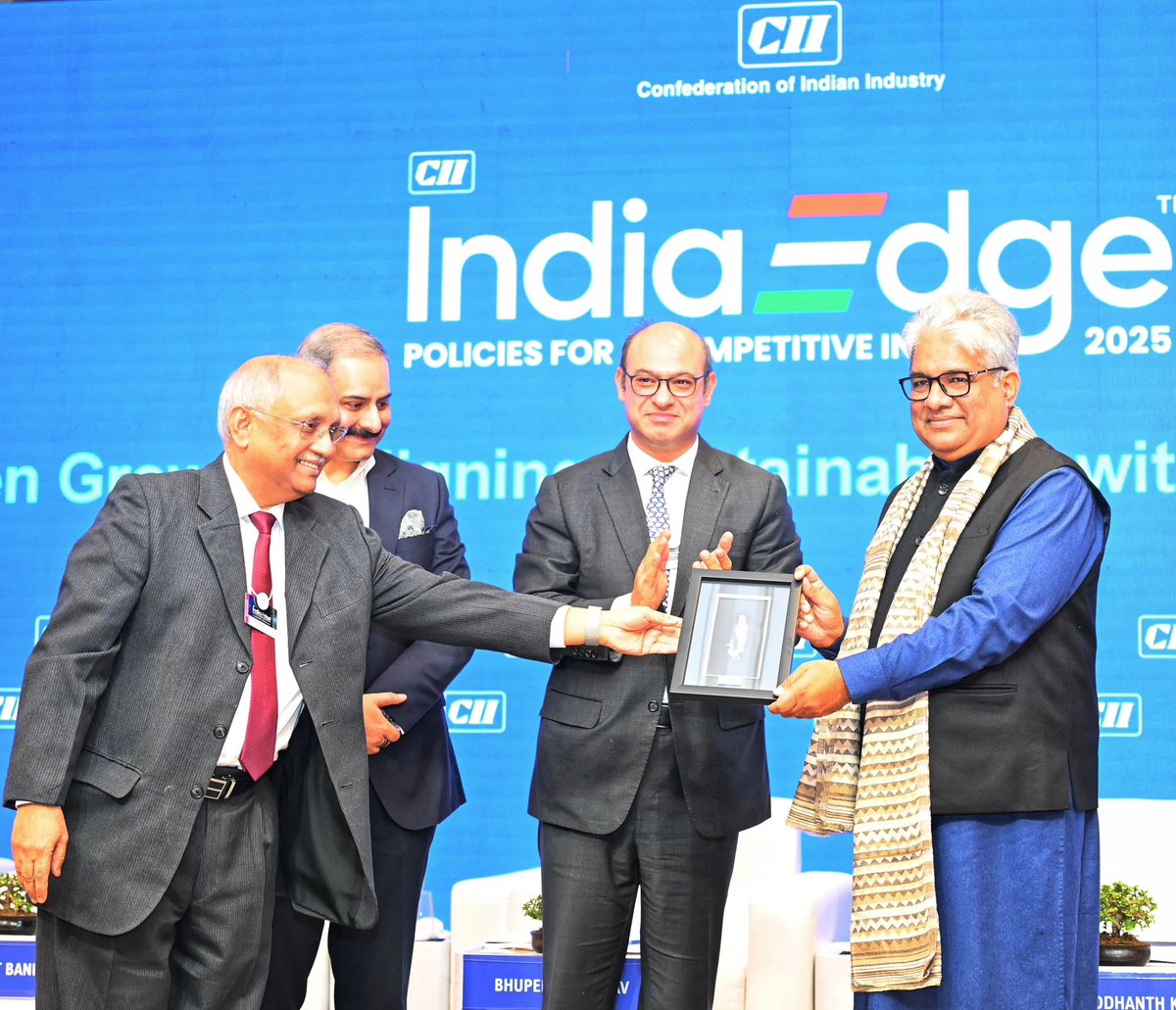 byadavbjp's tweet image. Addressed the Special Plenary on ‘Green Growth: Aligning Sustainability with Competitiveness’, organised by CII IndiaEdge.

Highlighted that clean industrialisation is not a constraint, but a catalyst for economic expansion, innovation, resilience and future prosperity.…